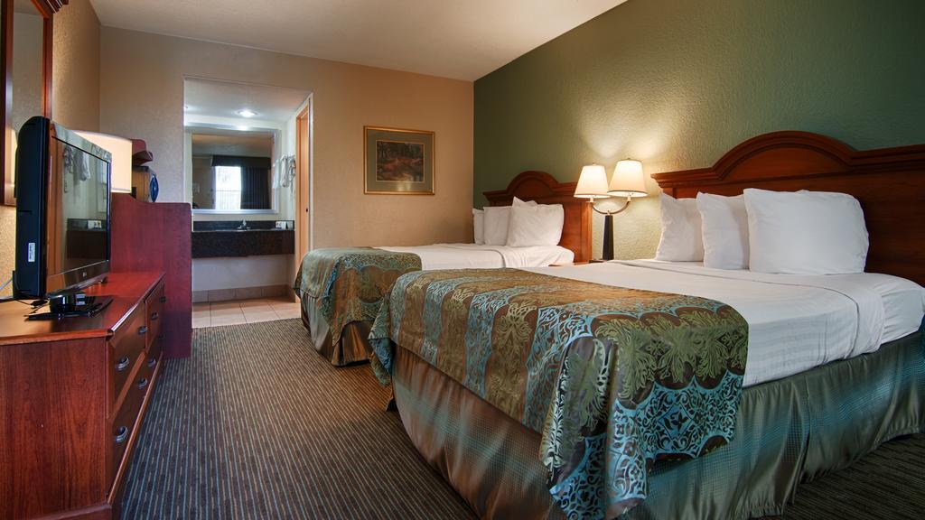 Baymont By Wyndham Sarasota Hotel Bagian luar foto