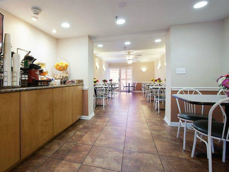 Baymont By Wyndham Sarasota Hotel Bagian luar foto